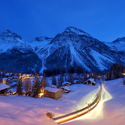 rhb_arosaseehalde_dammerung.jpg | © Arosa Tourismus / Nina Hardegger-Mattli